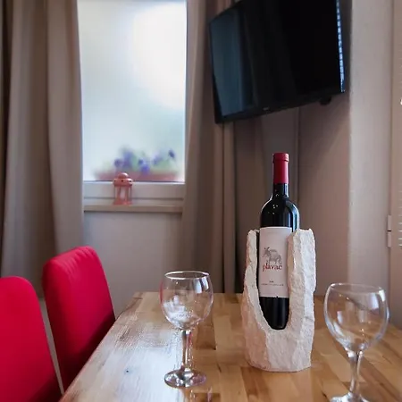 Apartman Domus - Free Private Parking Bol