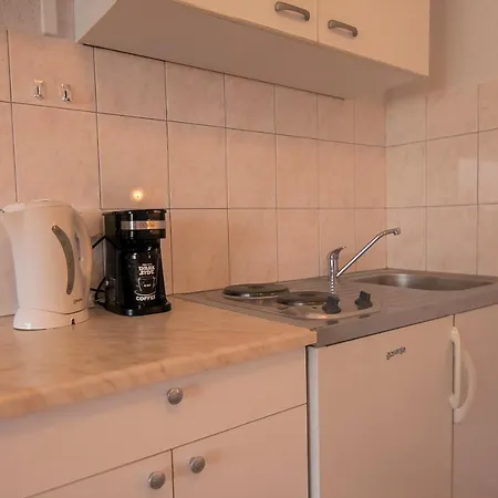 Apartman Domus - Free Private Parking Bol