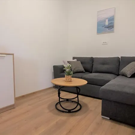 Domus - Free Private Parking Apartman