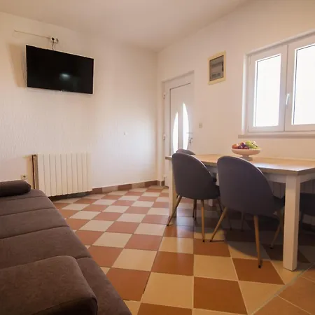 Domus - Free Private Parking Apartman *