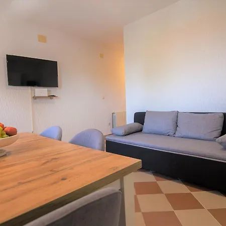 Apartman Domus - Free Private Parking